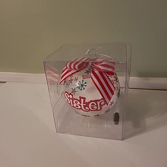 Sister Ornament - Picture 1 of 6